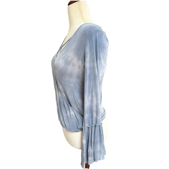 American Eagle Soft Sexy Tie Dye Bell Sleeve Crossover Top Blue Gray - Picture 6 of 14